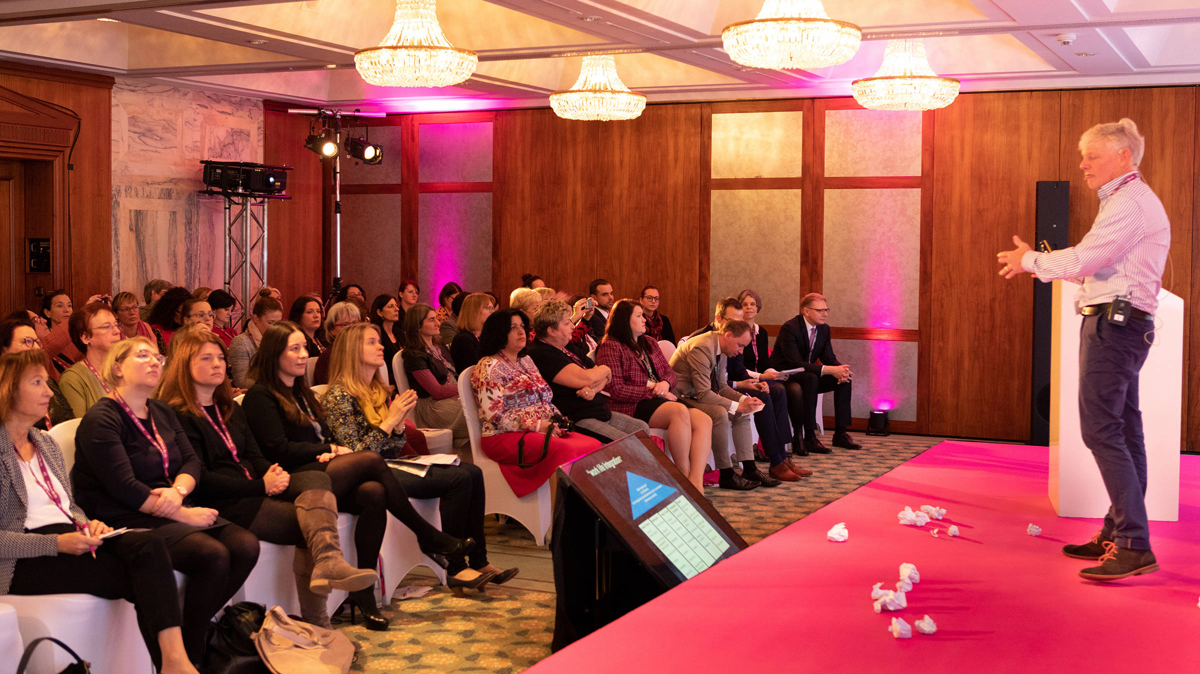 1. Ladies Business Club Jahreskonferenz 1. Ladies Business Club Jahreskonferenz